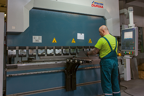 GreMi KLIMA_500x333_CNC ohraňovací lis DURMA_1